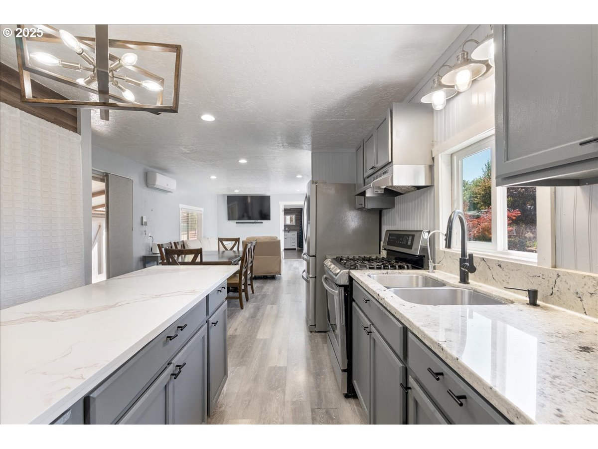 10405 Southwest Denney Road, Unit 90 Beaverton, OR 97008 - Photo 23 of 35