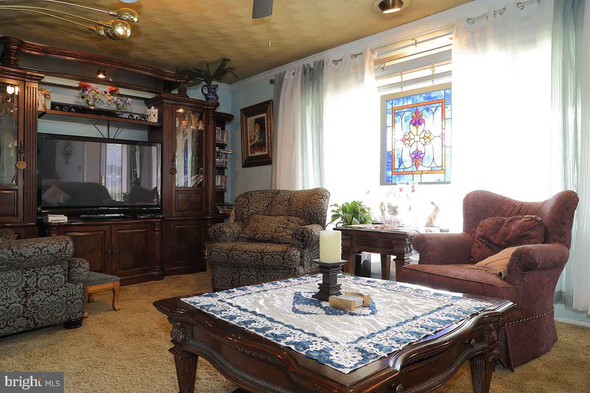 5240 Board Road Mount Wolf, PA 17347 - Photo 9 of 24 Gallery Image 9