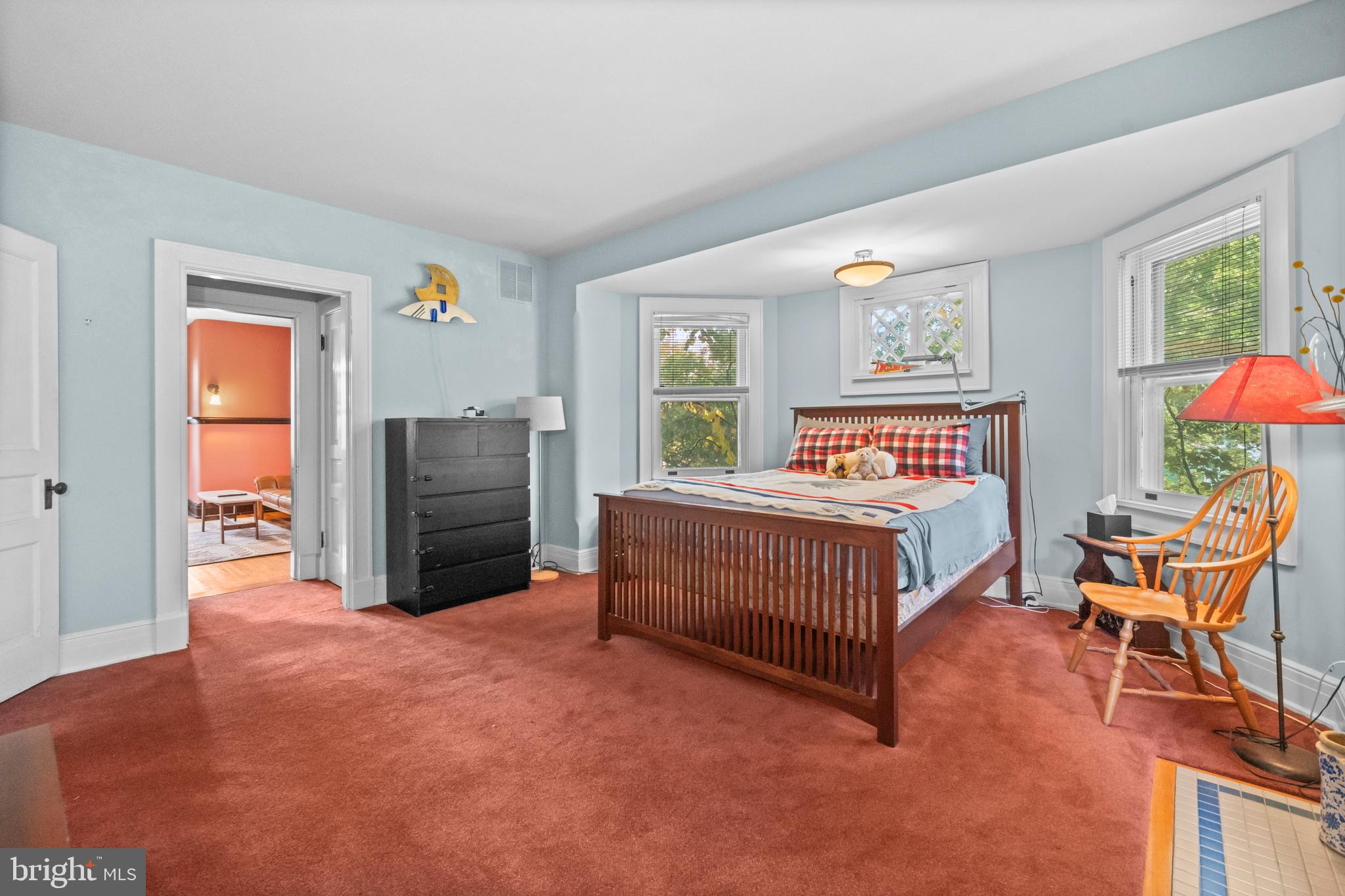 2516 Cliffbourne Place Northwest Washington, DC 20009 - Photo 18 of 34 a bedroom with furniture and a window