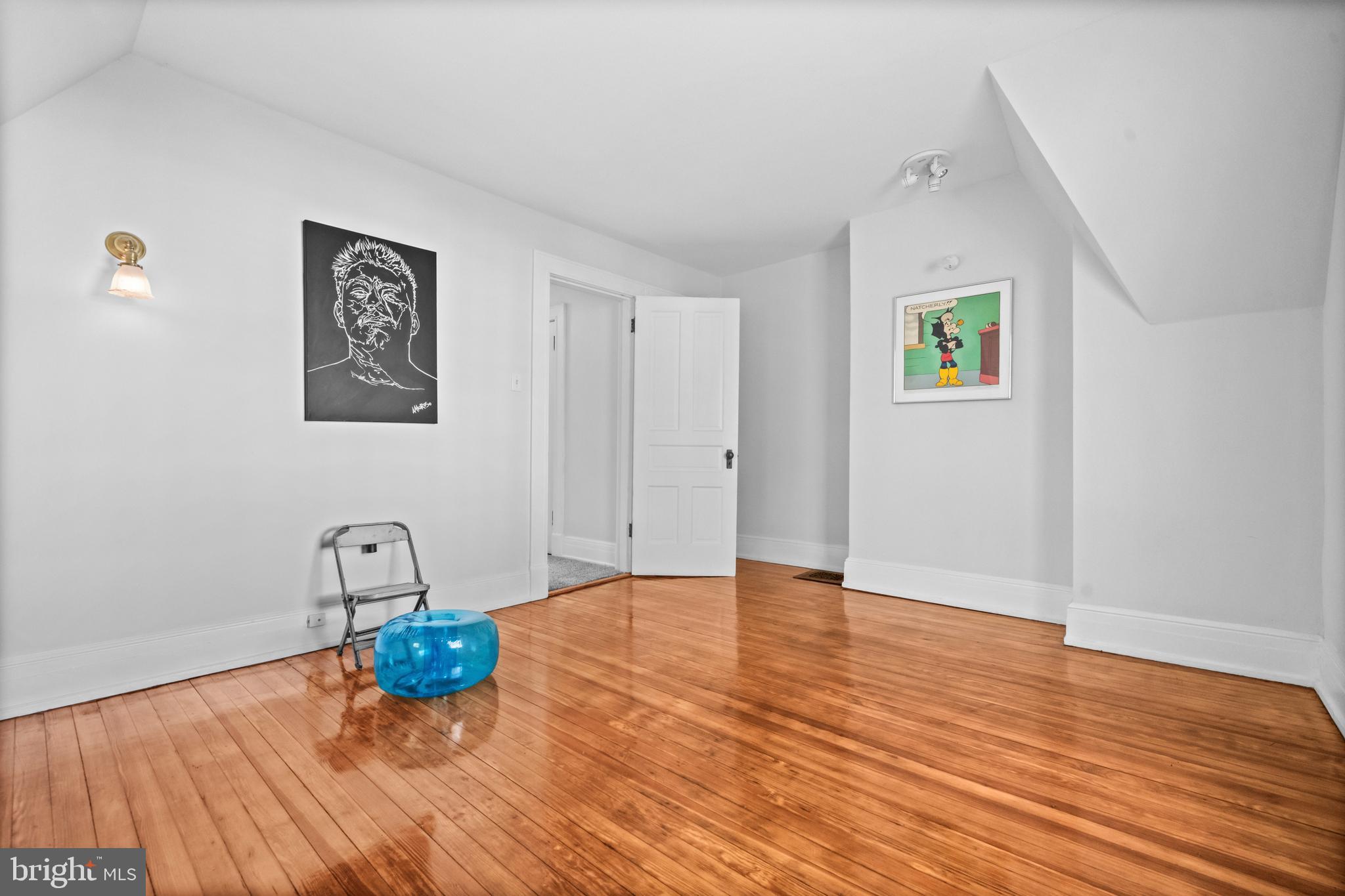 2516 Cliffbourne Place Northwest Washington, DC 20009 - Photo 28 of 34 a view of an empty room and window