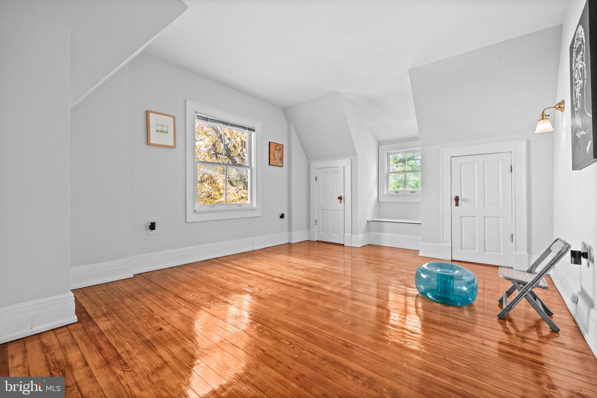 2516 Cliffbourne Place Northwest Washington, DC 20009 - Photo 29 of 34 a view of an empty room and window