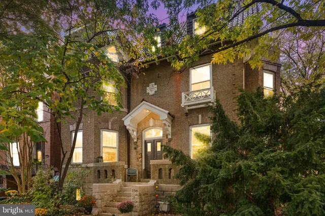 $1,590,000 | 2516 Cliffbourne Place Northwest, Washington, DC 20009