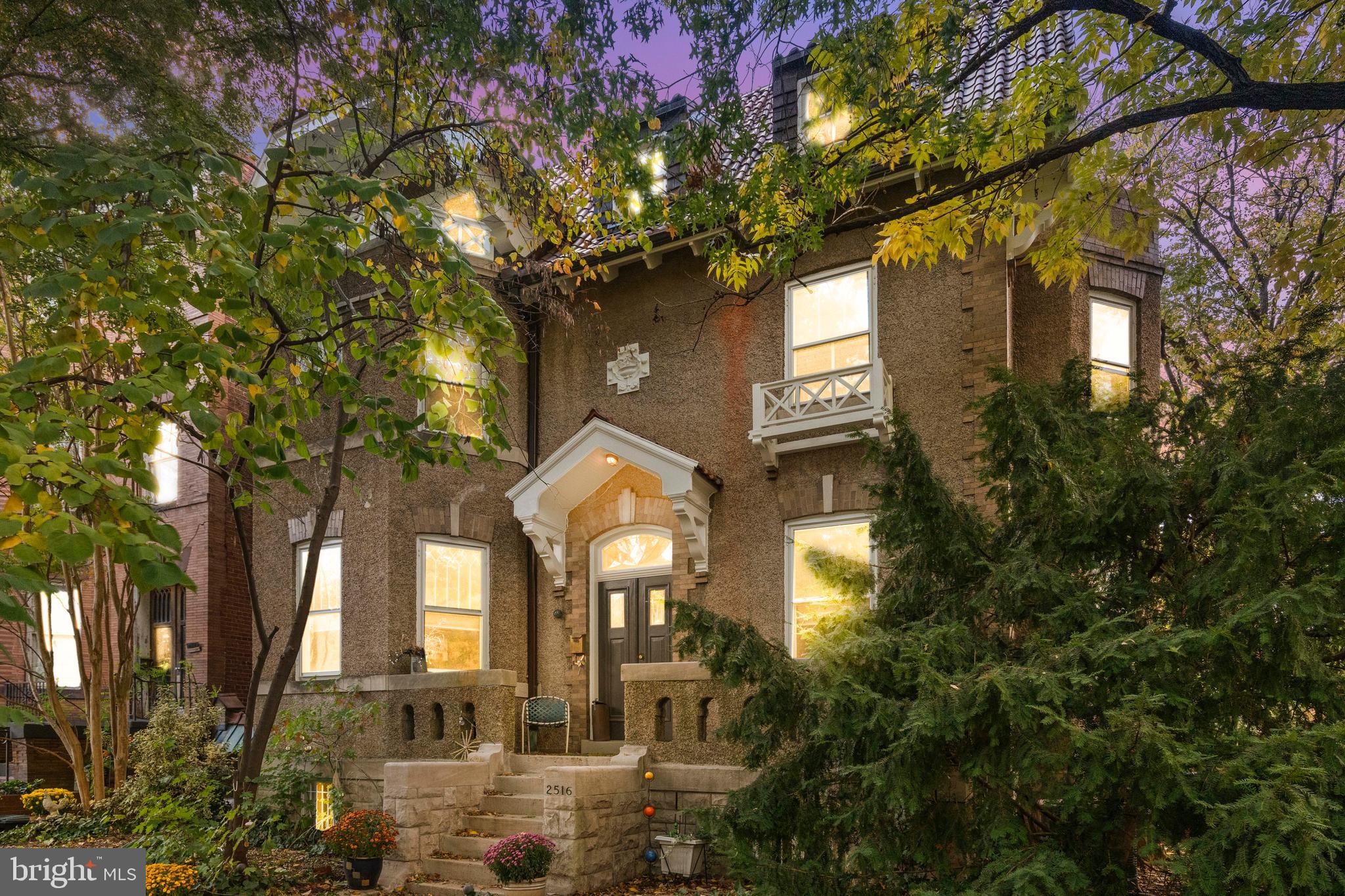 2516 Cliffbourne Place Northwest Washington, DC 20009 - Photo 3 of 34 a front view of a house