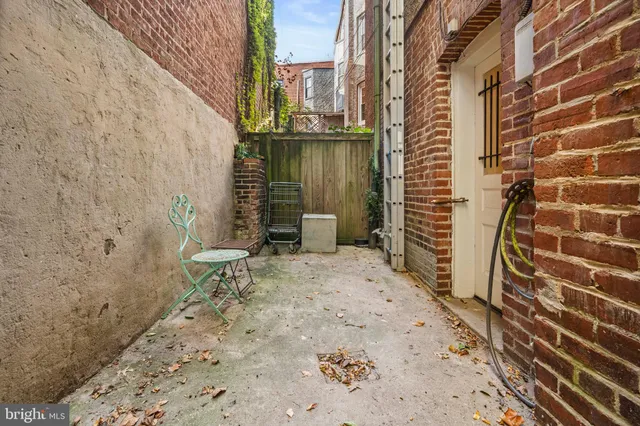 $1,590,000 | 2516 Cliffbourne Place Northwest, Washington, DC 20009