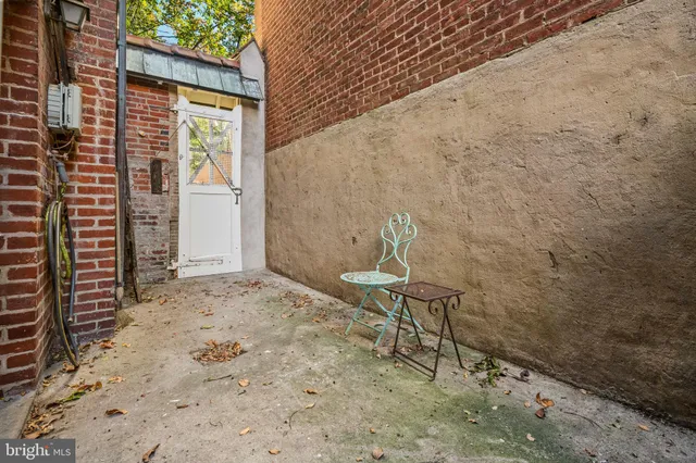 $1,590,000 | 2516 Cliffbourne Place Northwest, Washington, DC 20009