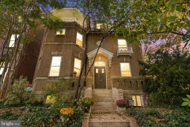 $1,590,000 | 2516 Cliffbourne Place Northwest, Washington, DC 20009