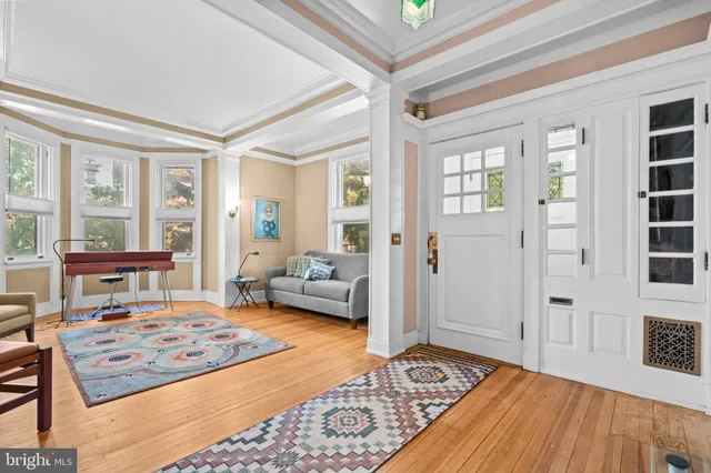 $1,590,000 | 2516 Cliffbourne Place Northwest, Washington, DC 20009