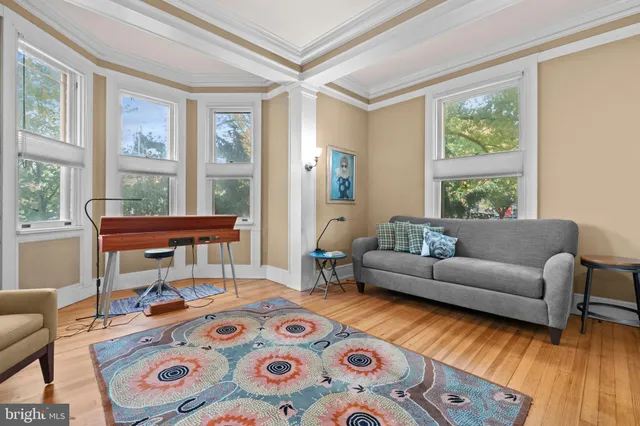 $1,590,000 | 2516 Cliffbourne Place Northwest, Washington, DC 20009