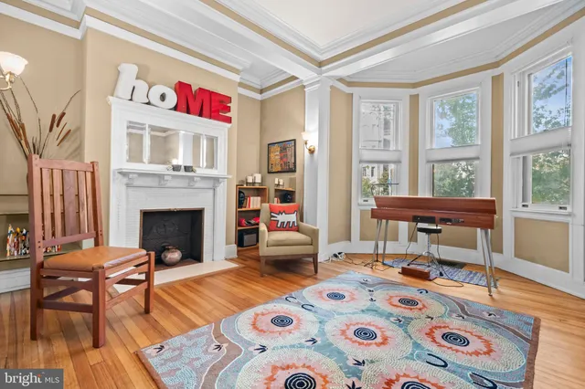 $1,590,000 | 2516 Cliffbourne Place Northwest, Washington, DC 20009