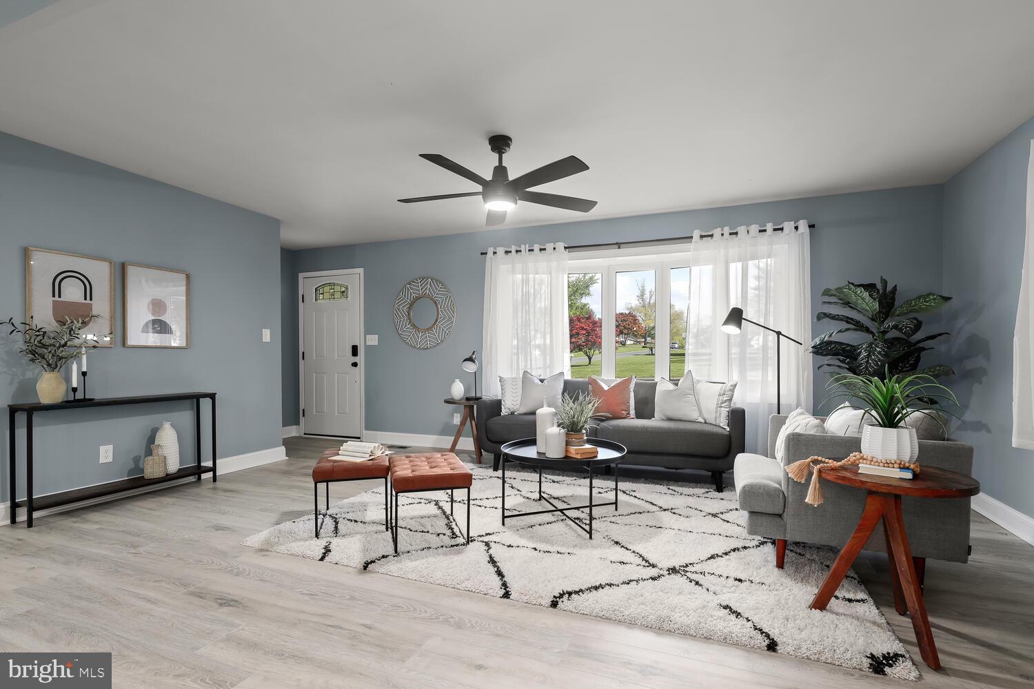 1813 Parkvue Road Fallston, MD 21047 - Photo 7 of 42 Living Room