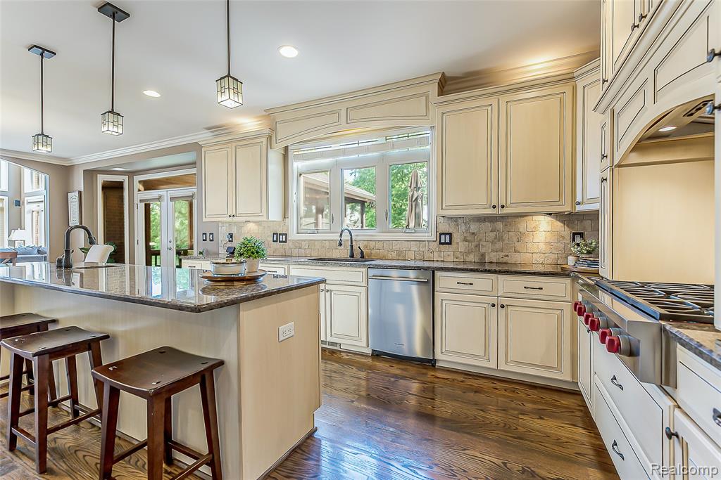 24935 Ravine Drive South Lyon, MI 48178 - Photo 17 of 51