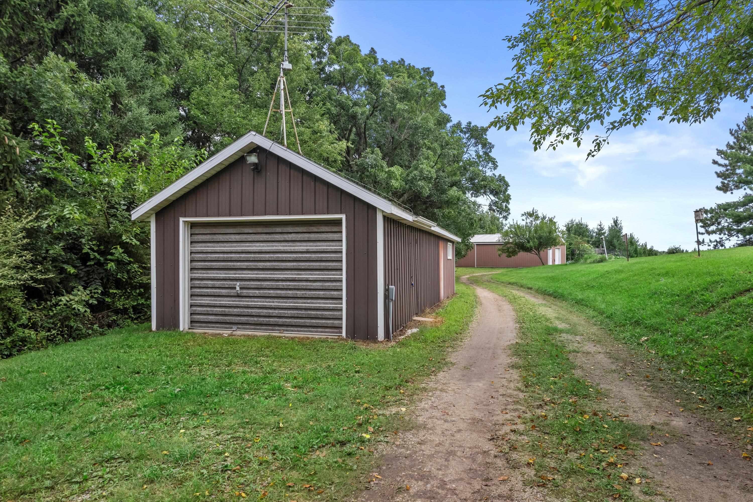 88 East Waterloo Road Waterloo, WI 53594 - Photo 25 of 29