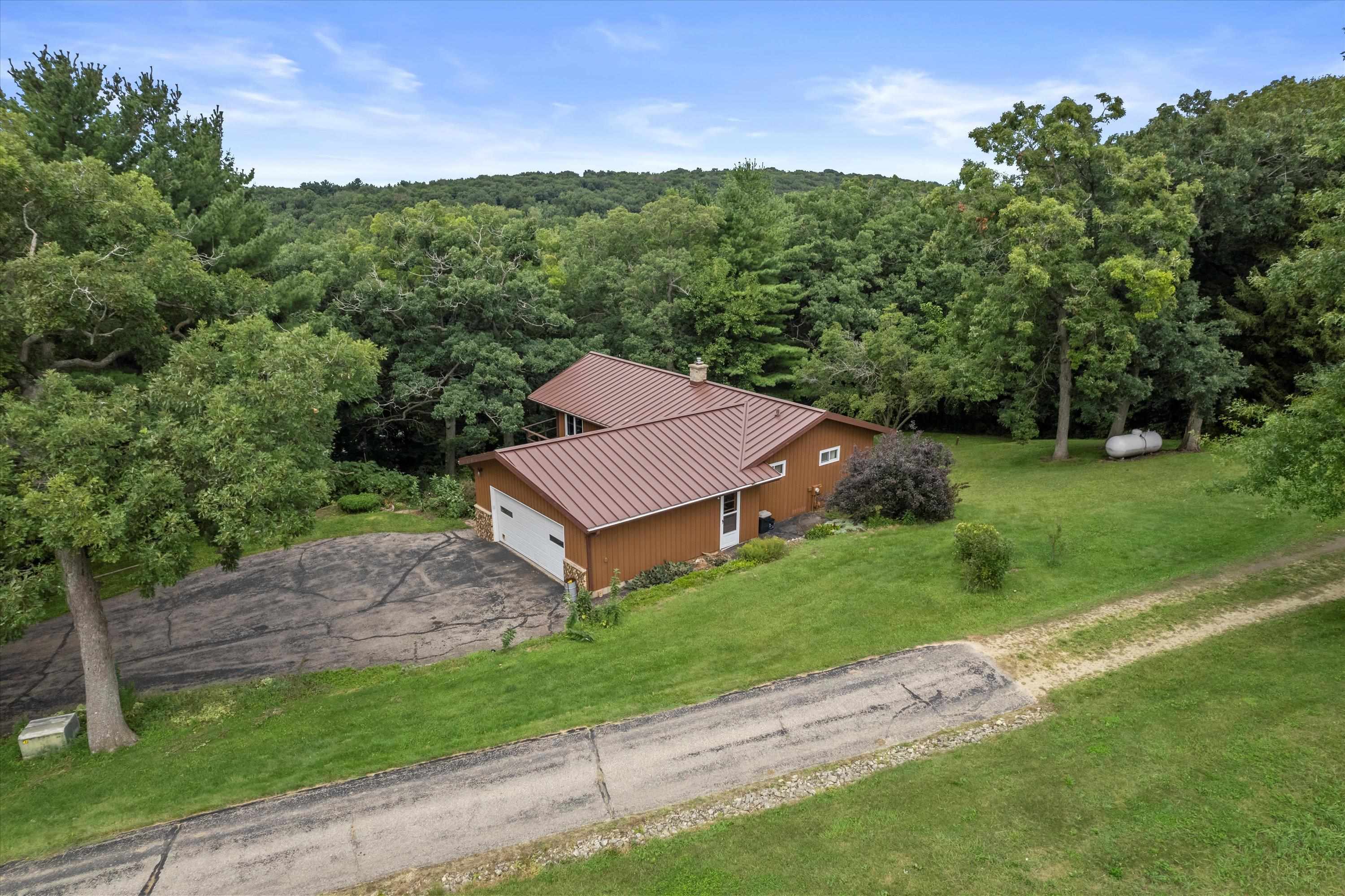 88 East Waterloo Road Waterloo, WI 53594 - Photo 27 of 29