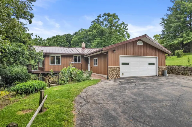 $539,900 | 88 East Waterloo Road, Waterloo, WI 53594