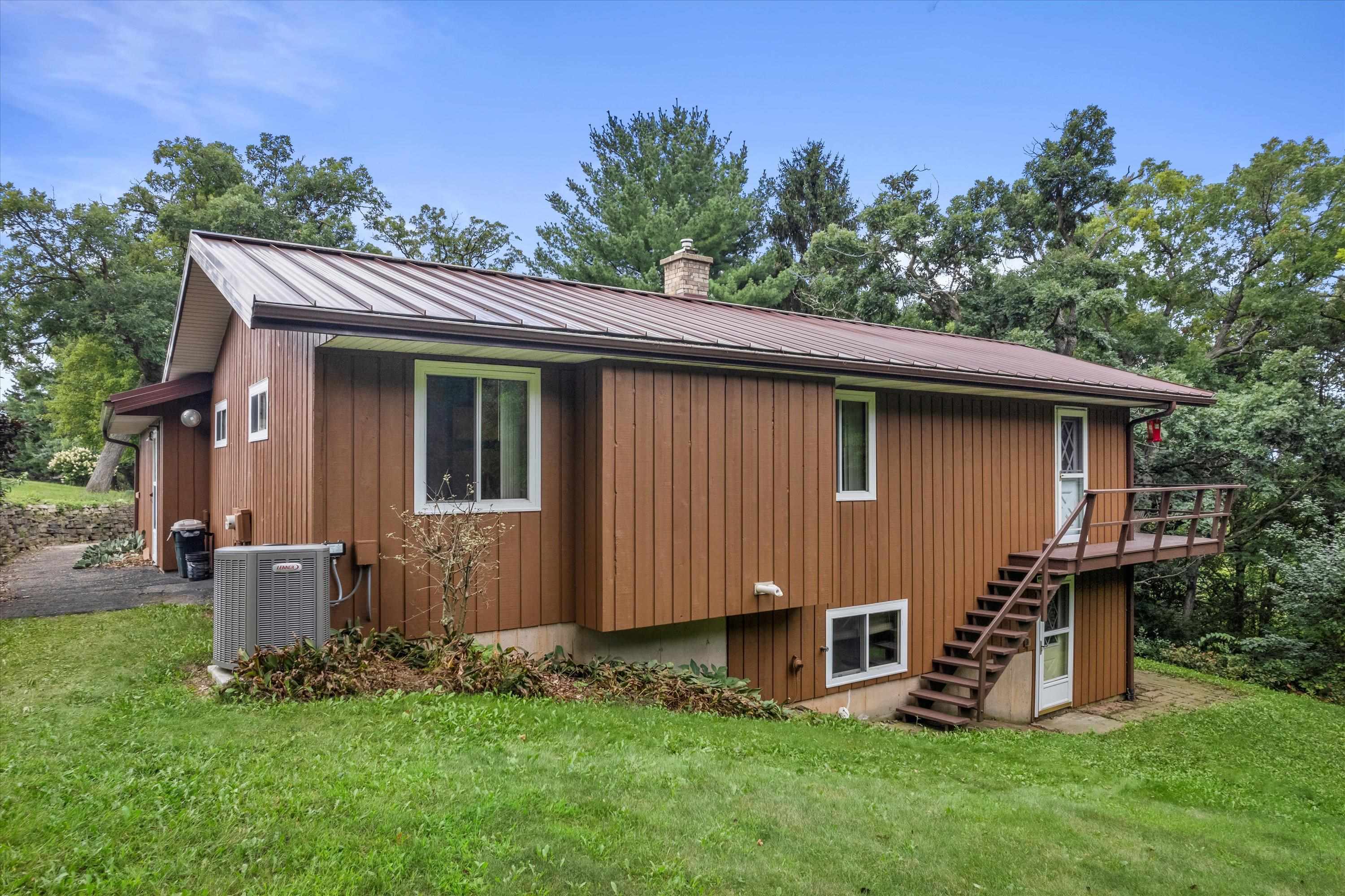 88 East Waterloo Road Waterloo, WI 53594 - Photo 4 of 29