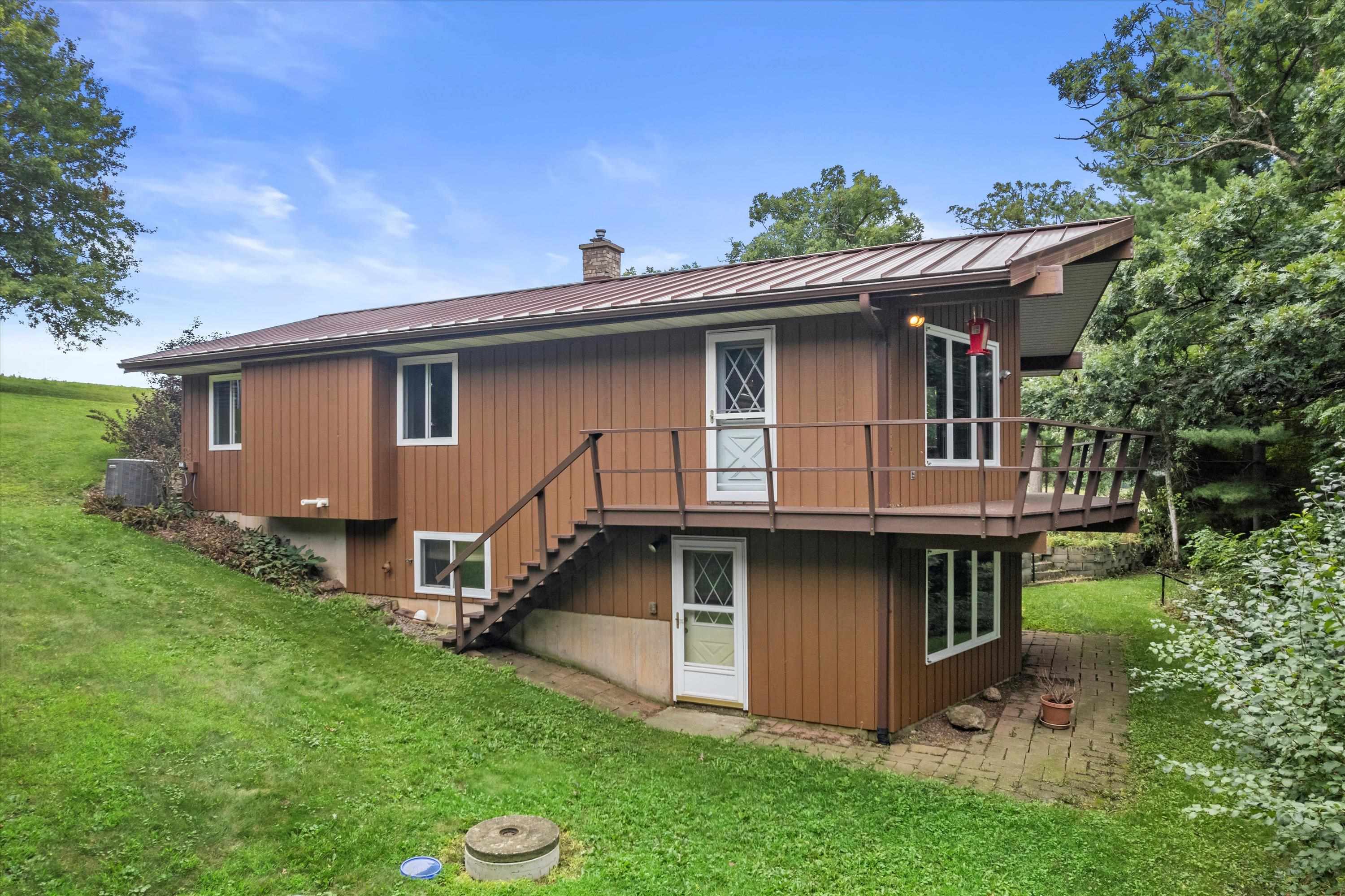 88 East Waterloo Road Waterloo, WI 53594 - Photo 5 of 29