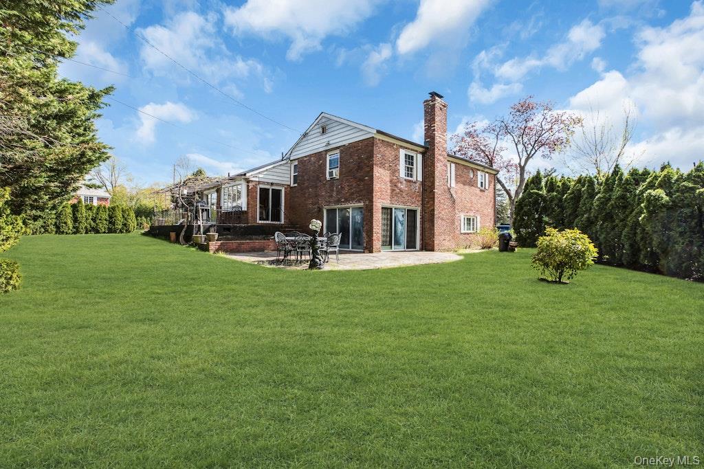 185 Whistler Road Manhasset, NY 11030 - Photo 21 of 25