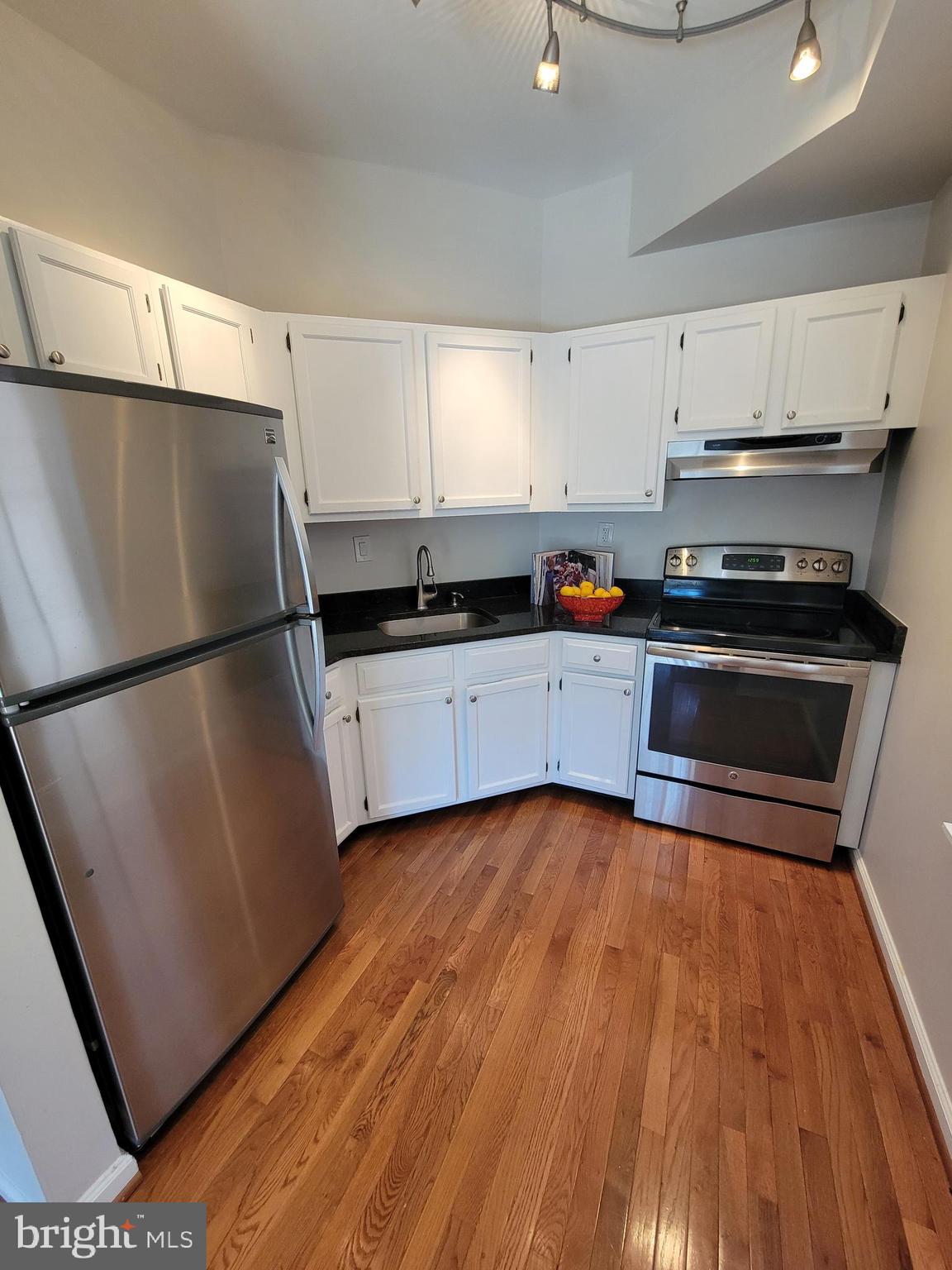 512 U Street Northwest, Unit 6 Washington, DC 20001 - Photo 2 of 21