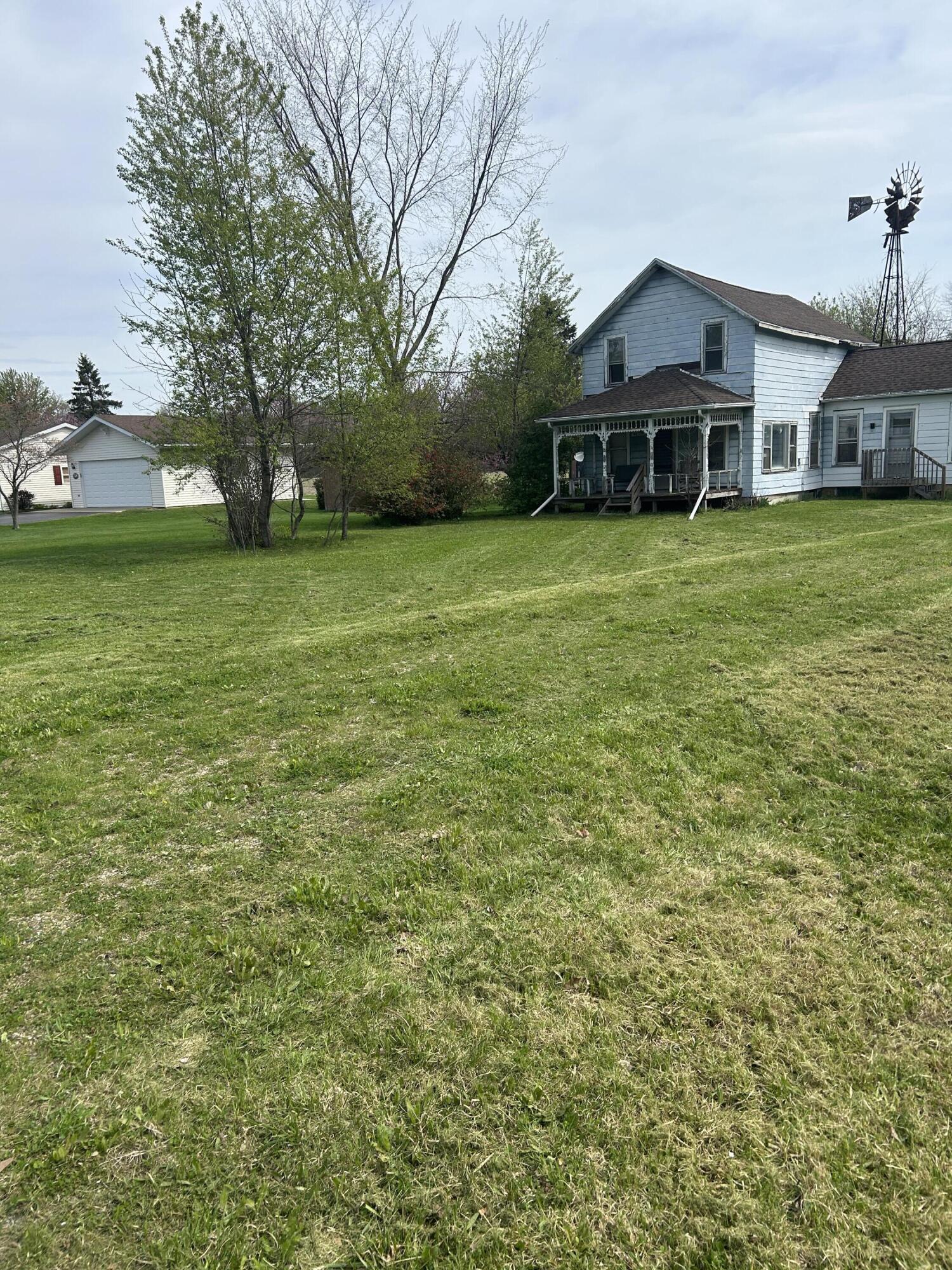 46376 County Road 352 Decatur, MI 49045 - Photo 2 of 16 IMG_3296
