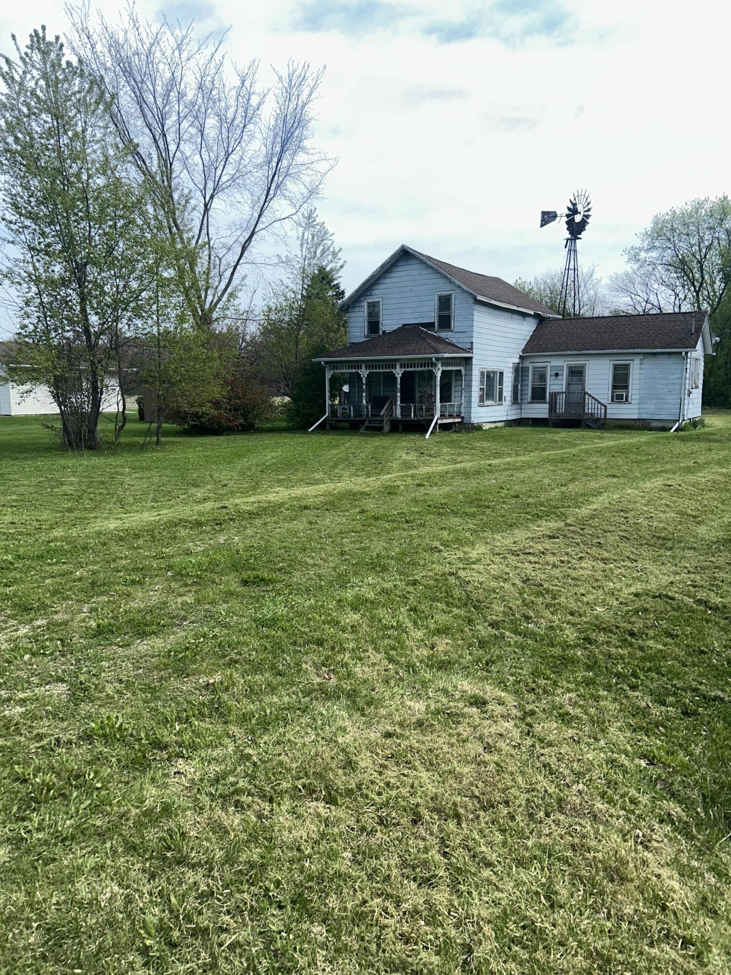 46376 County Road 352 Decatur, MI 49045 - Photo 3 of 16 IMG_3297