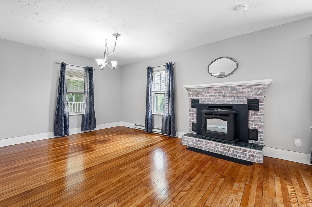 8 Simone Street Worcester, MA 01604 - Photo 13 of 35
