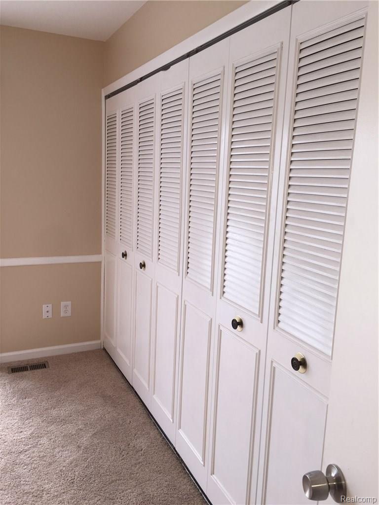 16405 Rudgate Street Southgate, MI 48195 - Photo 18 of 33 IMG_4553.JPG