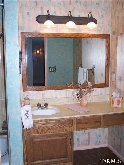 611 North Igo Way Tucson, AZ 85710 - Photo 12 of 25