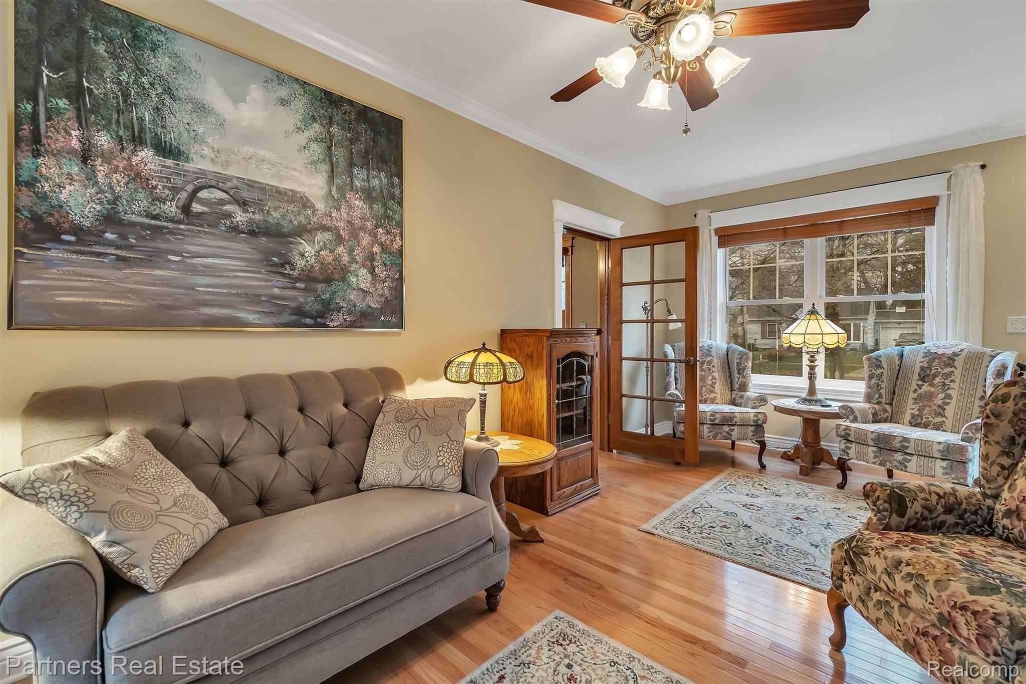 516 Maple Street Howell, MI 48843 - Photo 11 of 42 10-516 Maple St-windowstill-realest.jpg