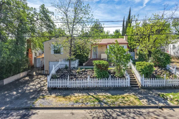 $349,000 | 2327 Butte Street, Redding, CA 96001