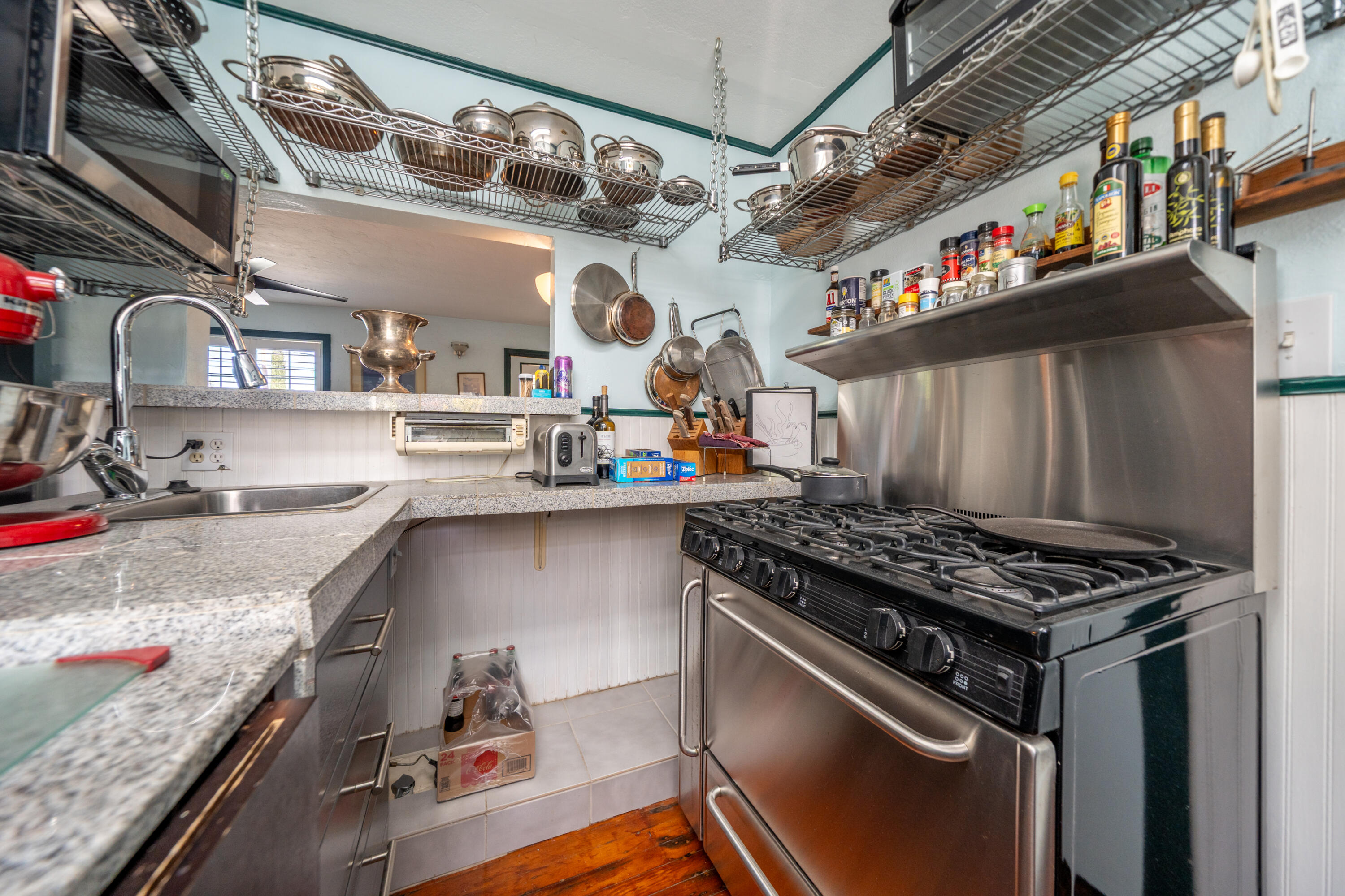 2327 Butte Street Redding, CA 96001 - Photo 11 of 24 2327 Butte St-21