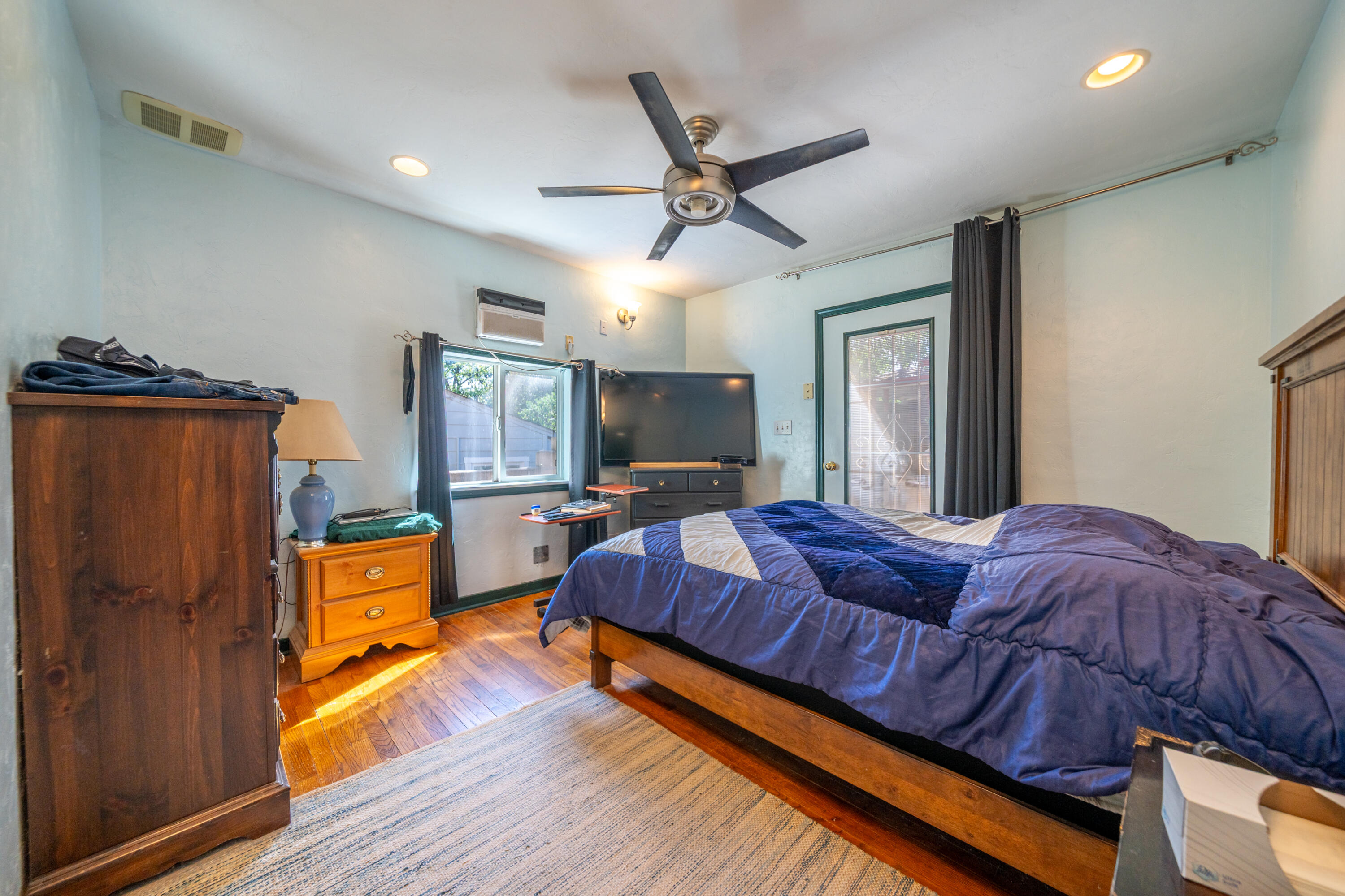 2327 Butte Street Redding, CA 96001 - Photo 12 of 24 2327 Butte St-22