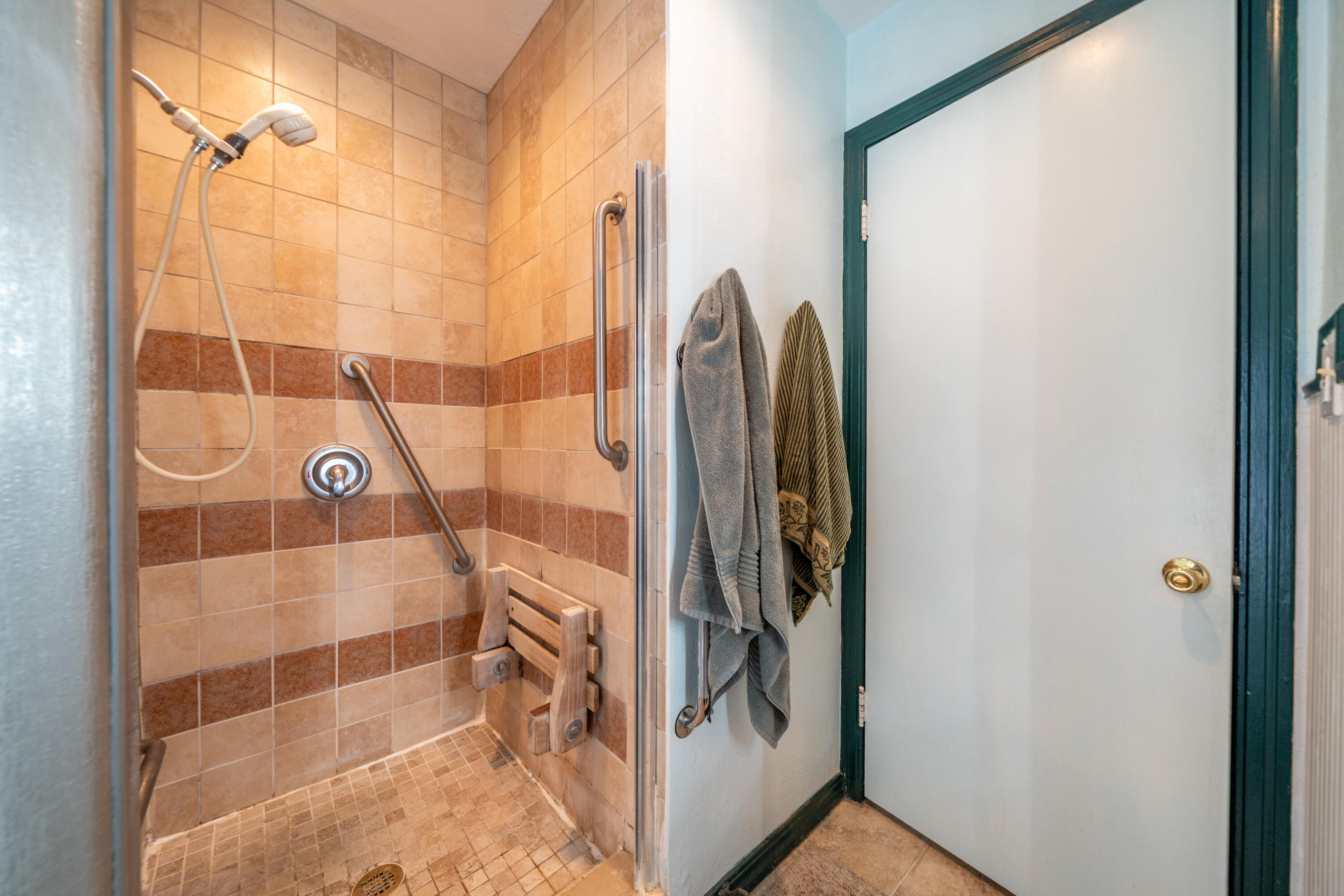 2327 Butte Street Redding, CA 96001 - Photo 14 of 24 2327 Butte St-25