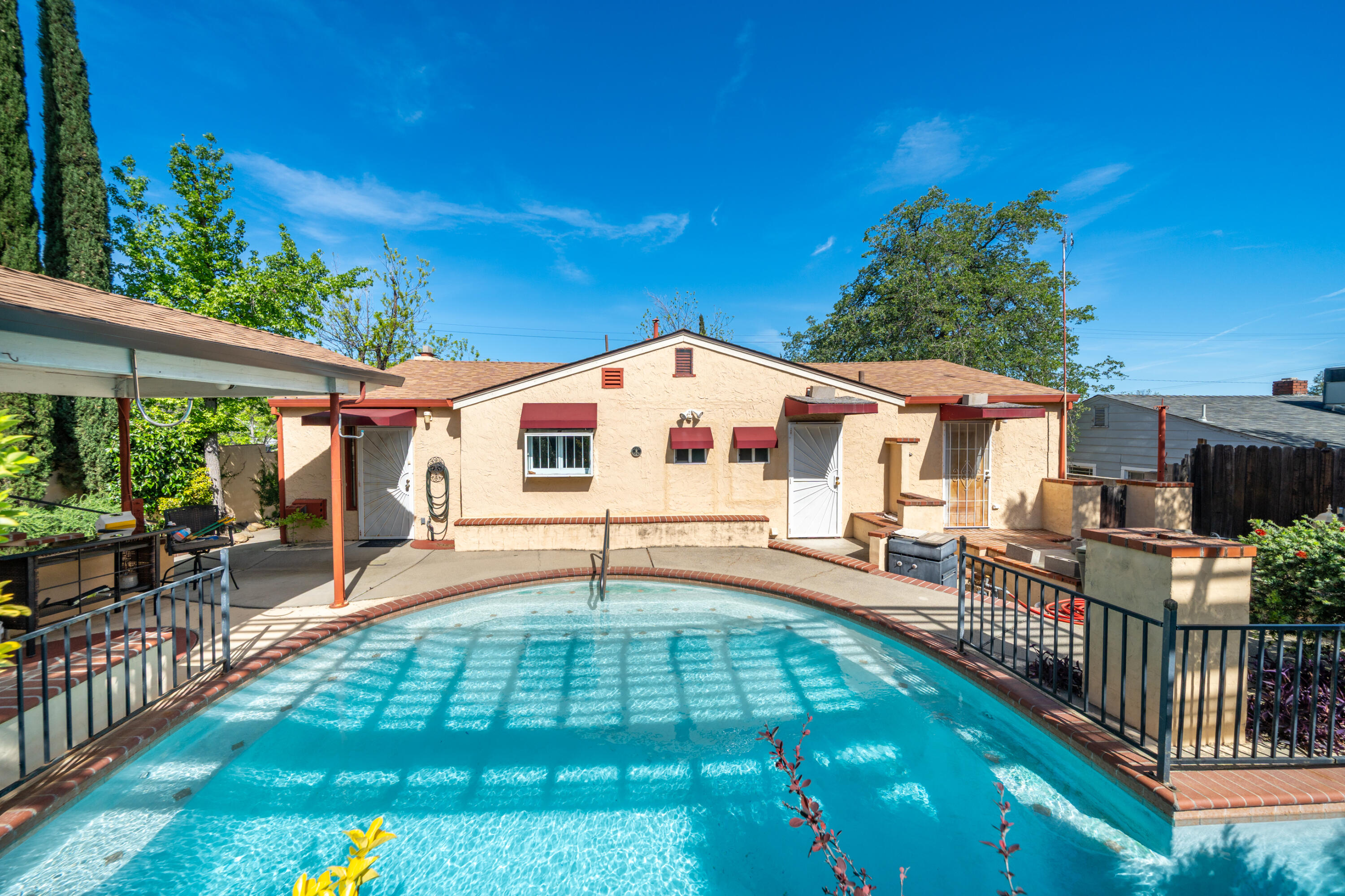 2327 Butte Street Redding, CA 96001 - Photo 19 of 24 2327 Butte St-41