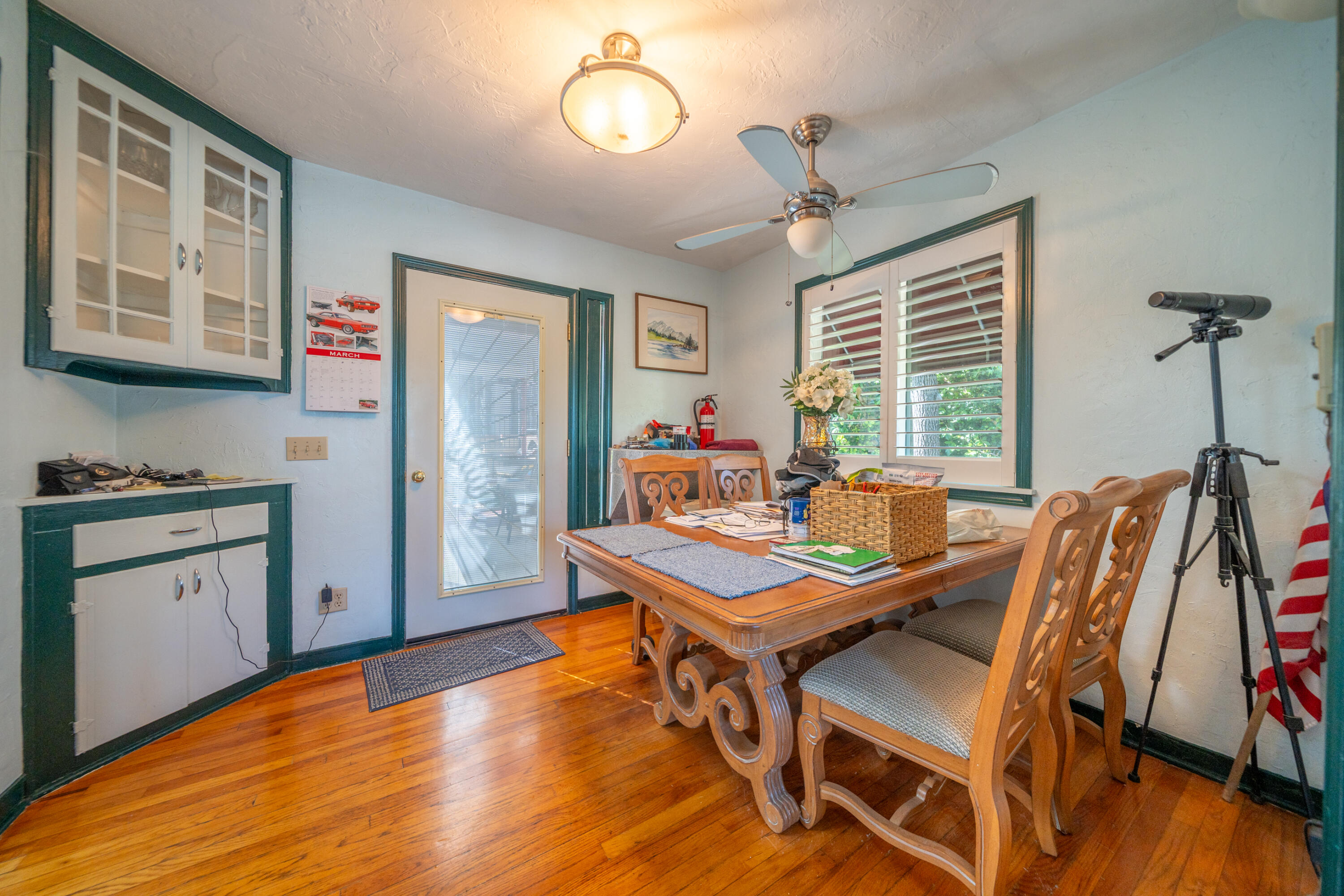 2327 Butte Street Redding, CA 96001 - Photo 8 of 24 2327 Butte St-15