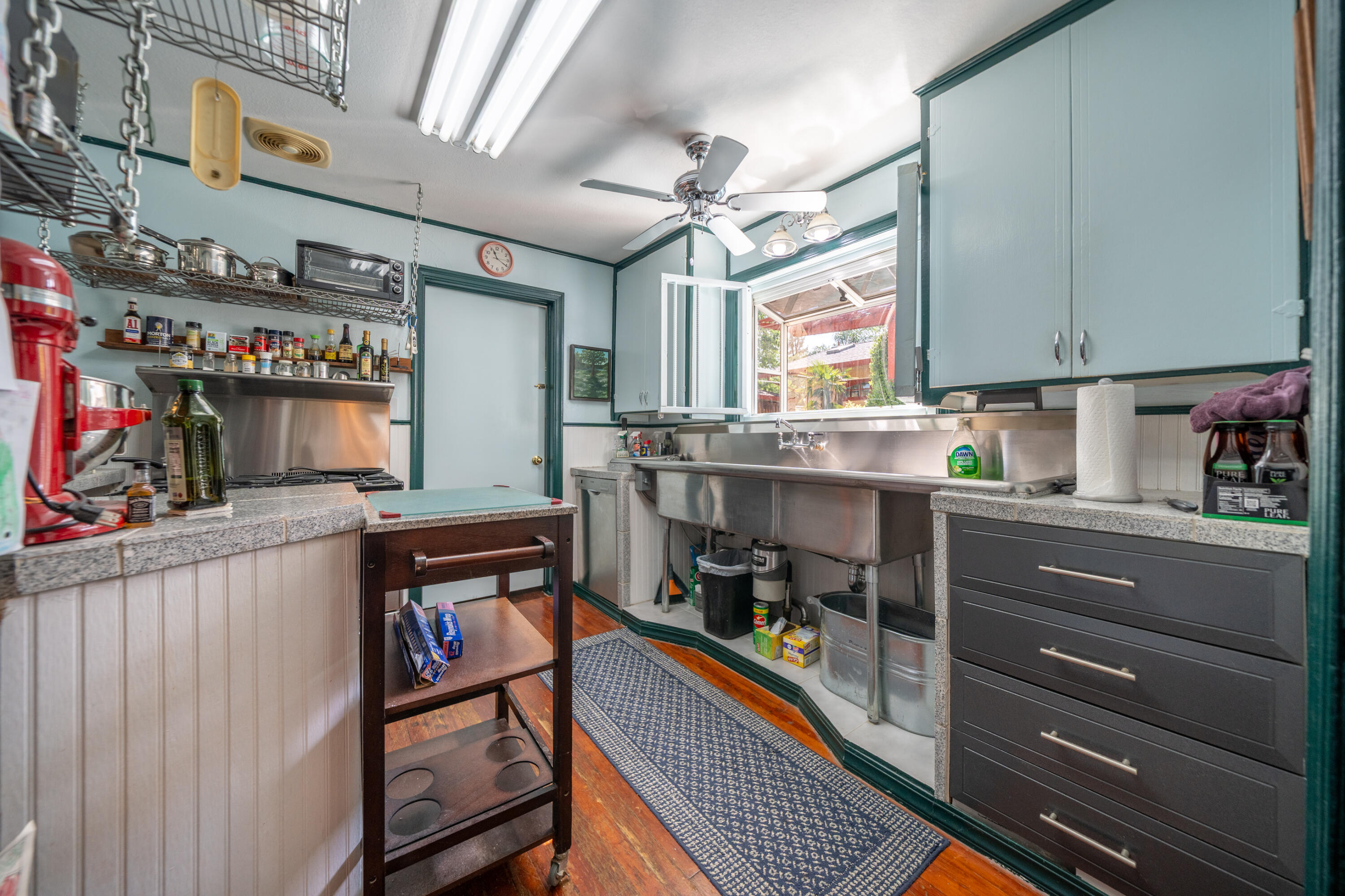 2327 Butte Street Redding, CA 96001 - Photo 9 of 24 2327 Butte St-17