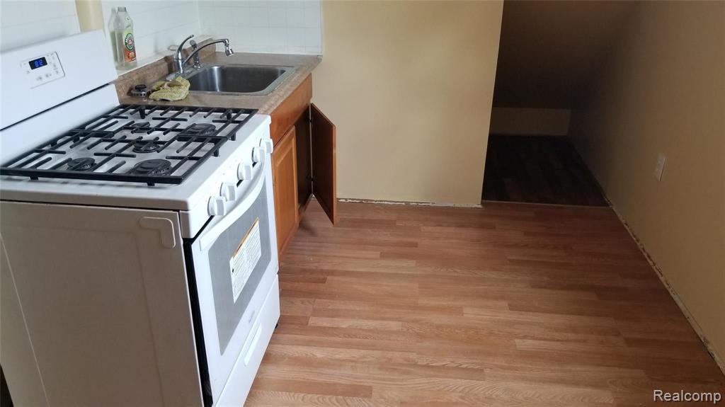 12020 Charest Street, Unit 2 Hamtramck, MI 48212 - Photo 7 of 21
