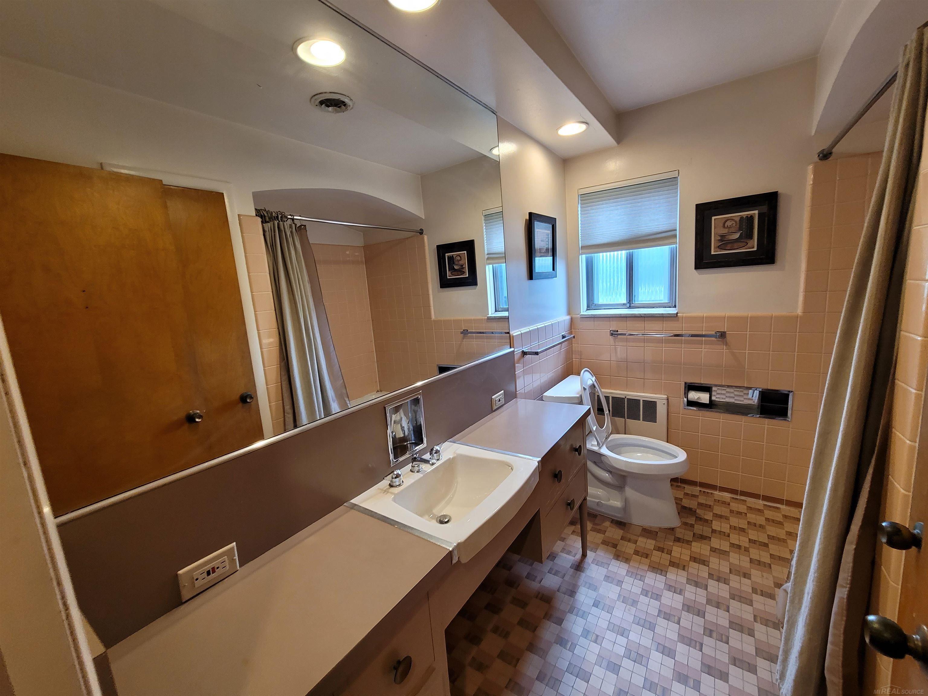 15818 Windmill Point Grosse Pointe, MI 48230 - Photo 21 of 29