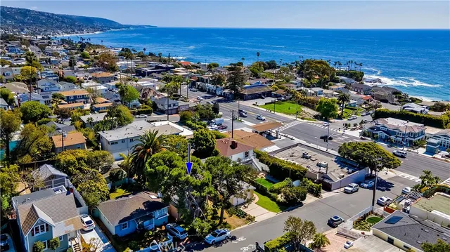 $1,900,000 | 239 Viejo Street, Laguna Beach, CA 92651