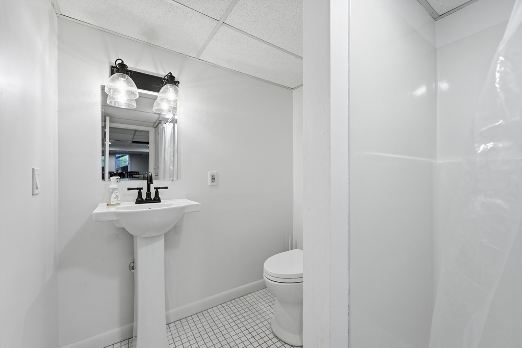 146 Brooks Road Longmeadow, MA 01106 - Photo 37 of 42 Gallery Image 37