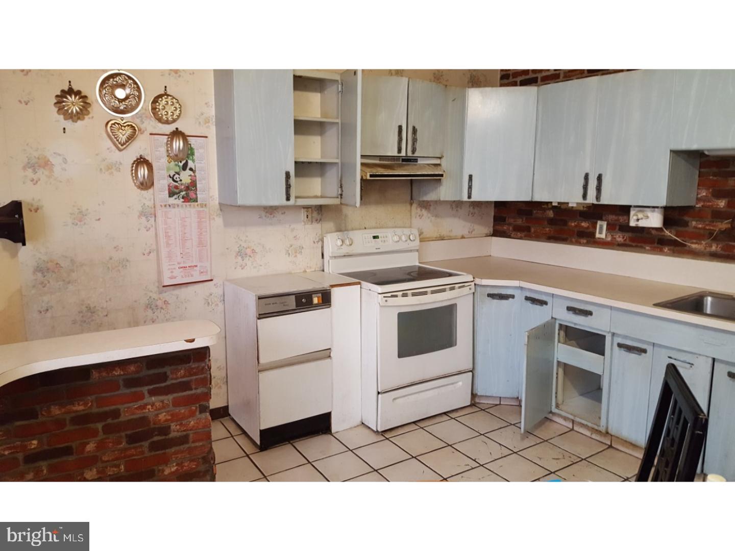 117 Barrington Road Upper Darby, PA 19082 - Photo 3 of 21
