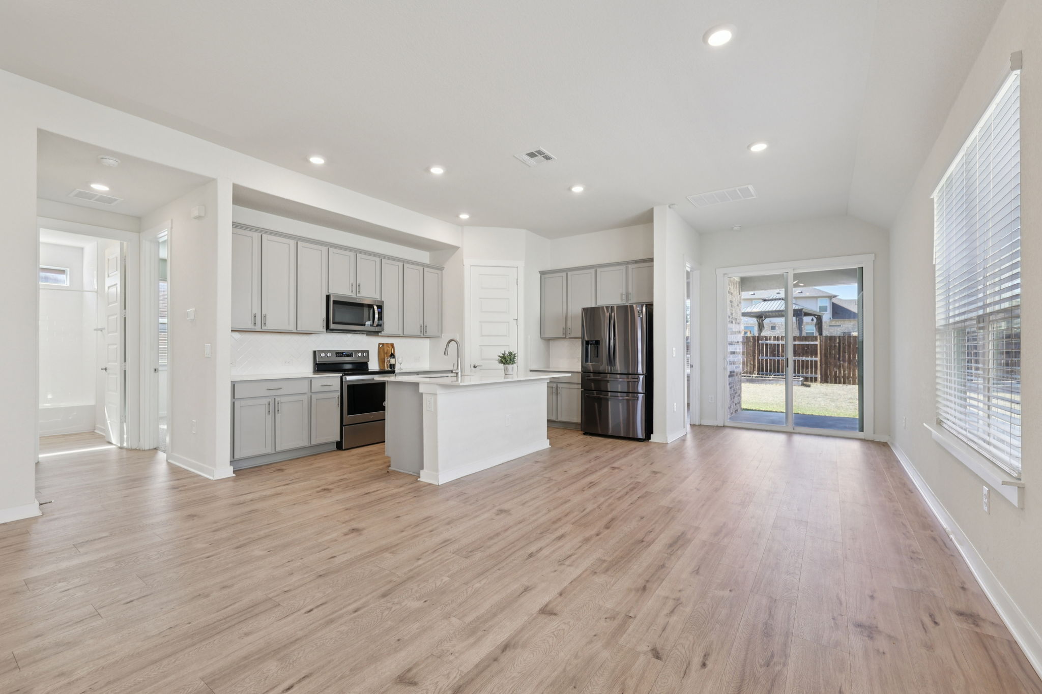 1024 Bear Track Loop Georgetown, TX 78628 - Photo 6 of 35