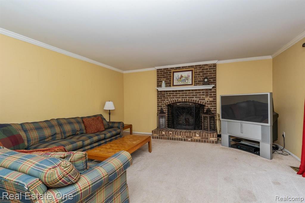 1958 Brookfield Road Rochester Hills, MI 48306 - Photo 13 of 35
