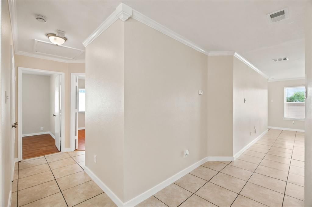 8475 Widgeon Way Dallas, TX 75249 - Photo 5 of 38