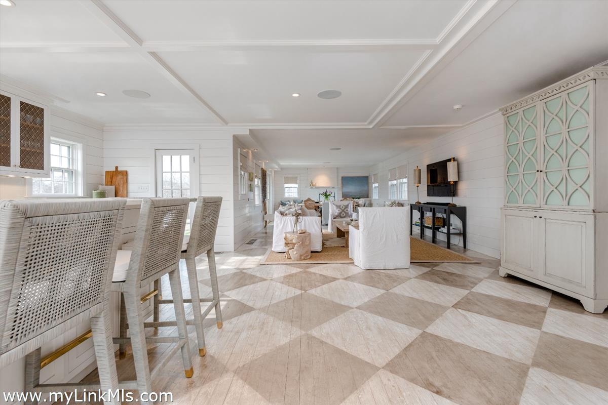 104 Baxter Road Nantucket, MA 02554 - Photo 18 of 61
