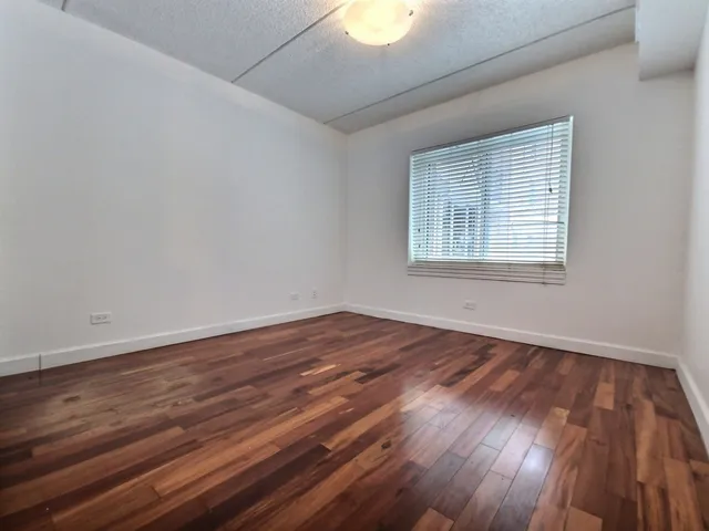 $2,000 | 8710 West Evelyn Lane, Unit 105, Chicago, IL 60656