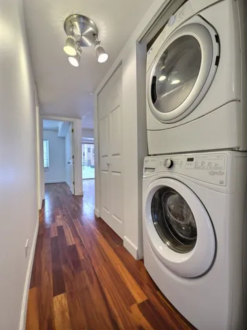 $2,000 | 8710 West Evelyn Lane, Unit 105, Chicago, IL 60656