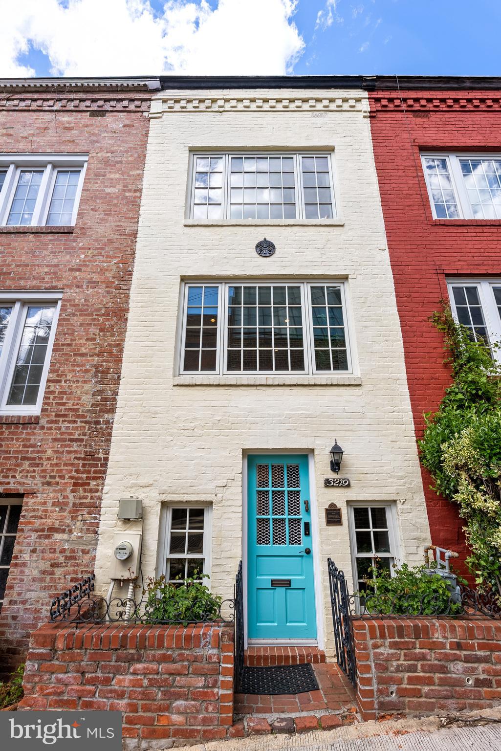 3219 Cherry Hill Lane Washington, DC 20007 - Photo 2 of 32 a front view of a building