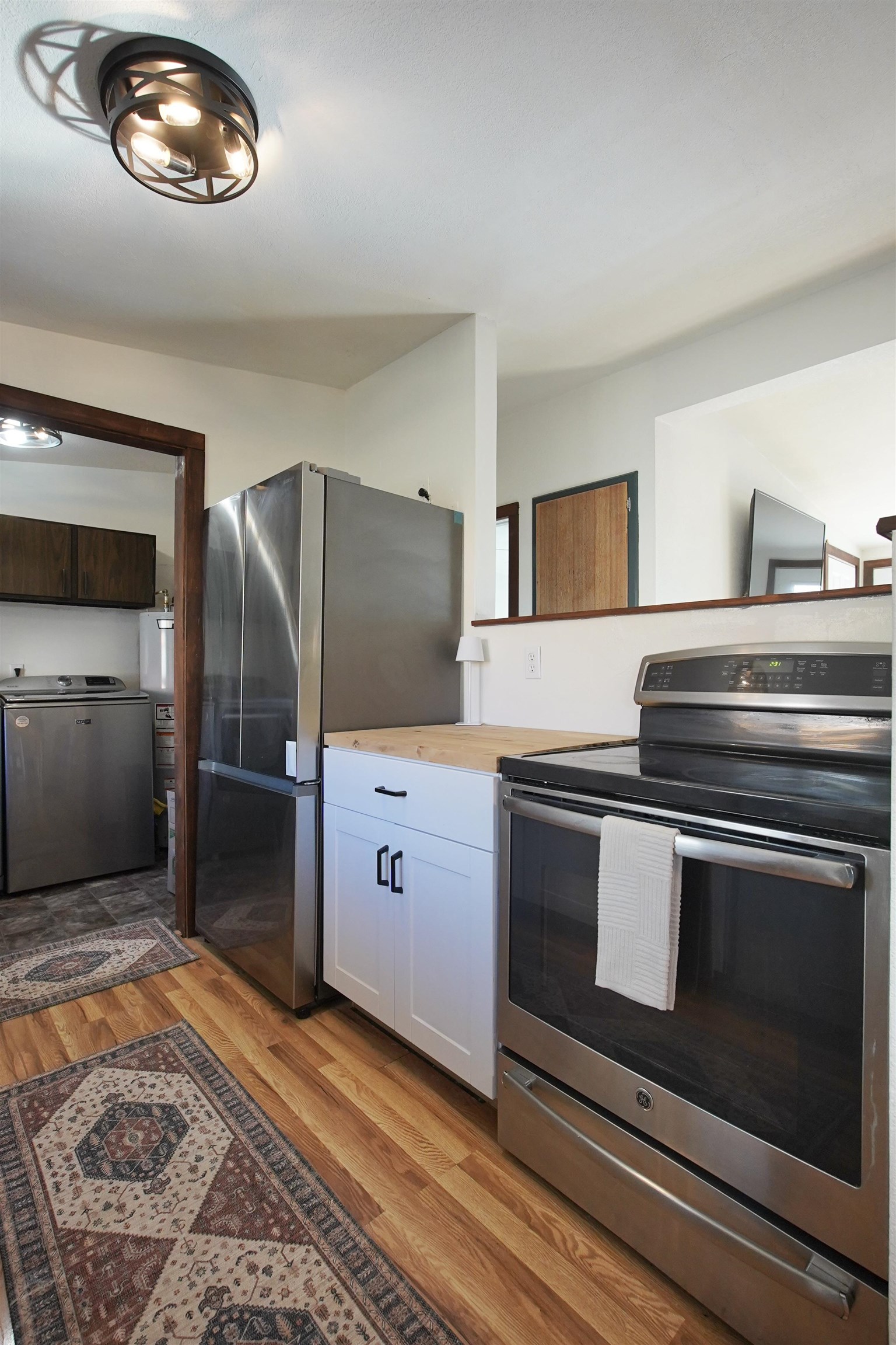 2940 Saratoga Road Casper, WY 82604 - Photo 3 of 38