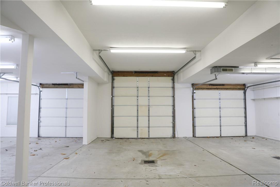 9840 Norman Road Clarkston, MI 48348 - Photo 38 of 45 5+ vehicle second garage.