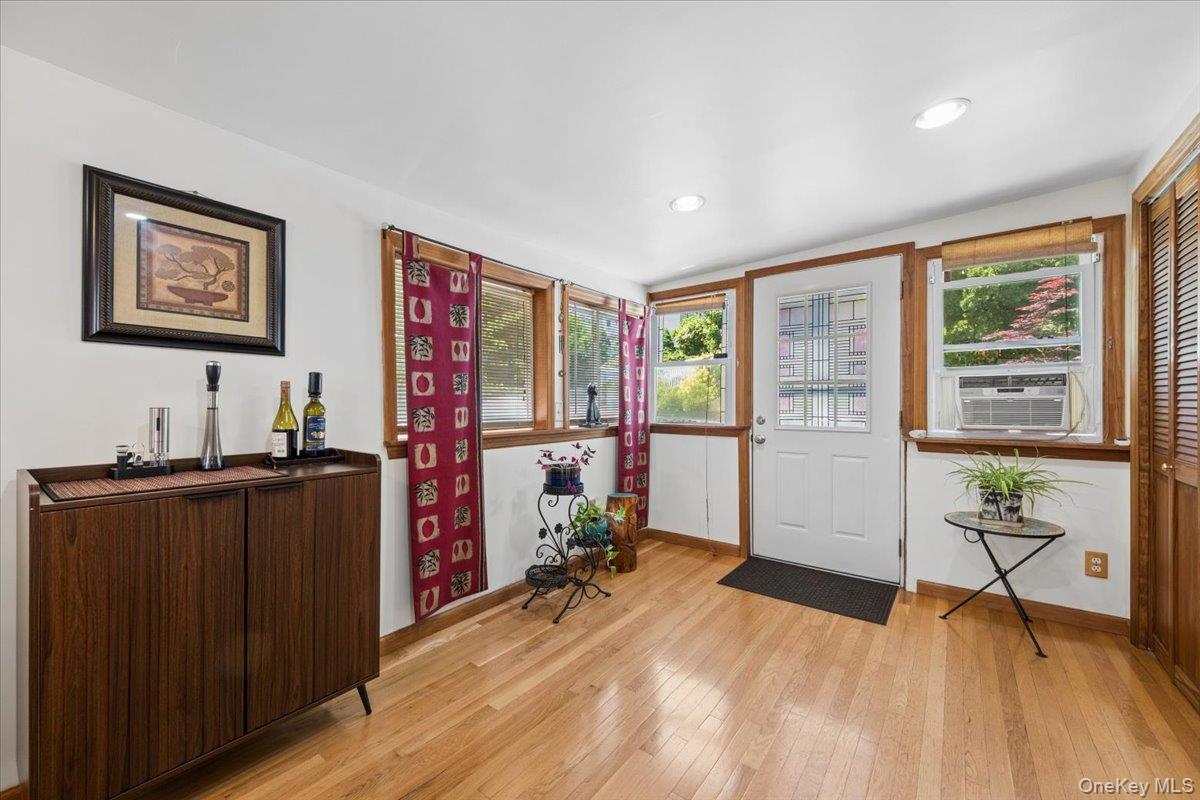 118 Hewitt Street Lake Peekskill, NY 10537 - Photo 7 of 48